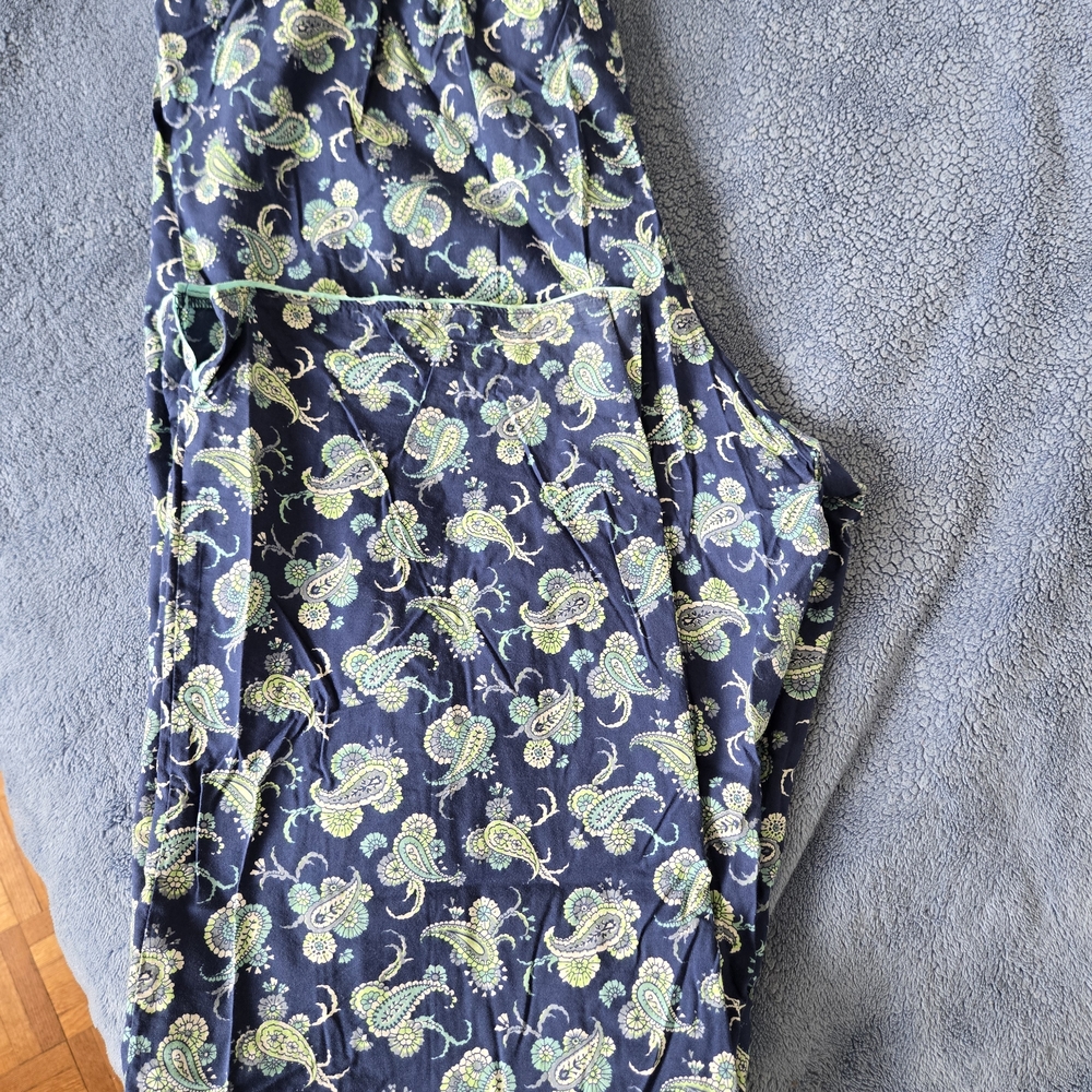 Victoria Secrets Paisley Patterned Pyjama Set - Picture 10 of 15
